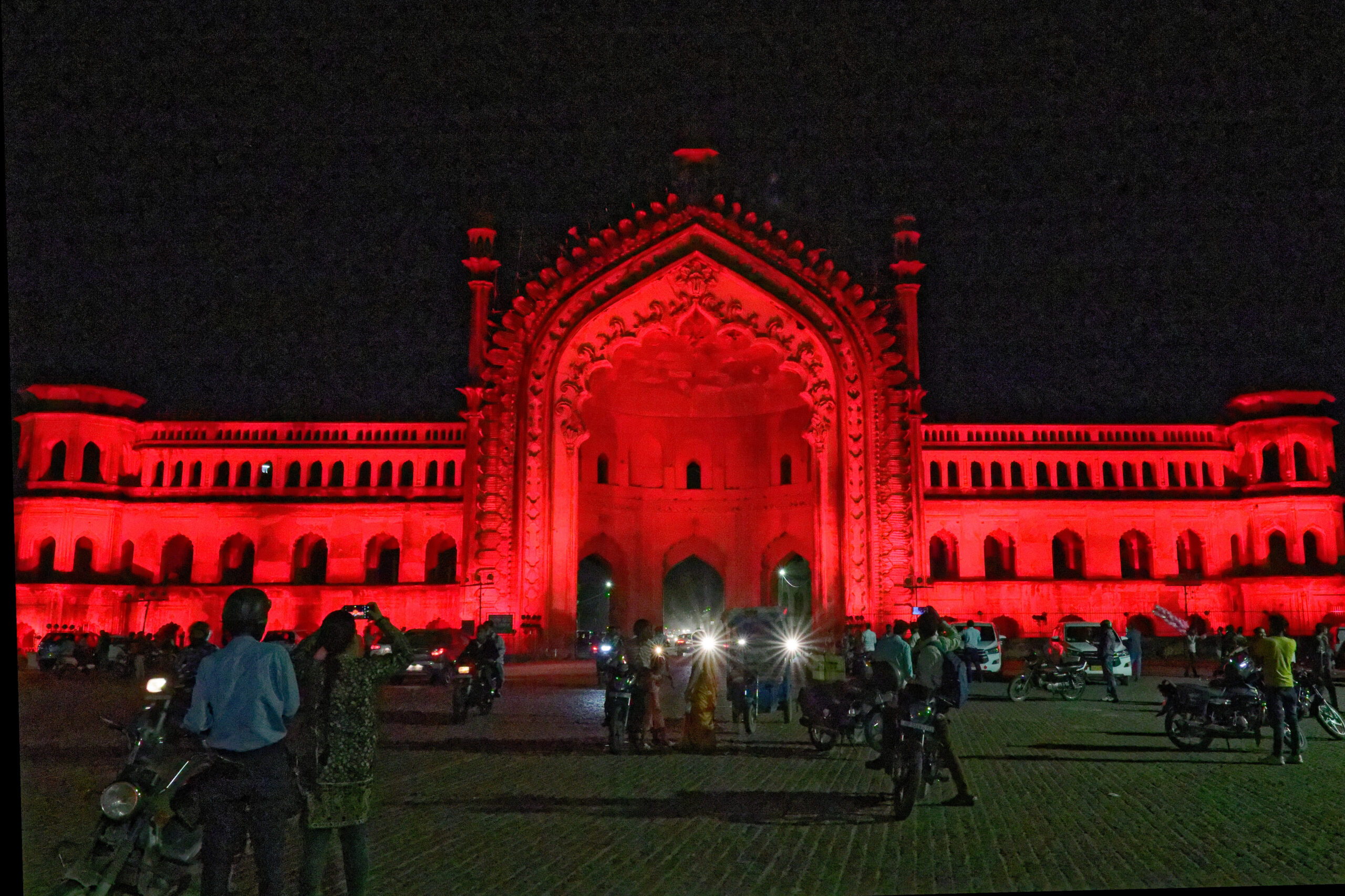 Rumi Darwaza (Gate)