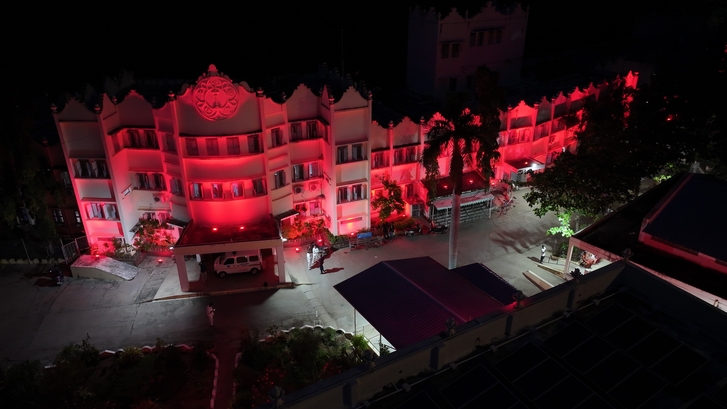 Sri Sathya Sai General Hospital, Bengaluru, India