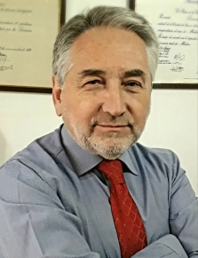 portrait image of Prof Daniel Piñeiro