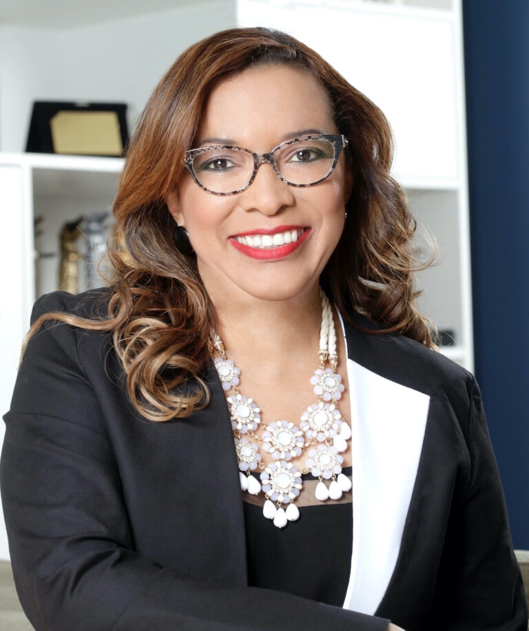 portrait image of Marlene Oliveira