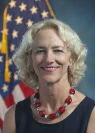 portrait image of Janet Wright