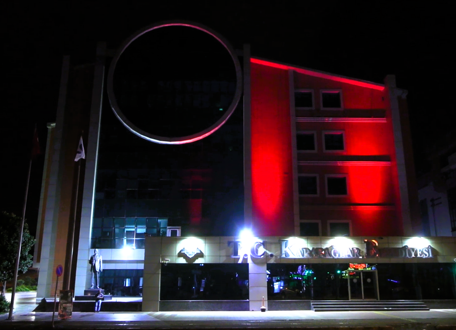 Karabaglar Municipality Municipal Services Building