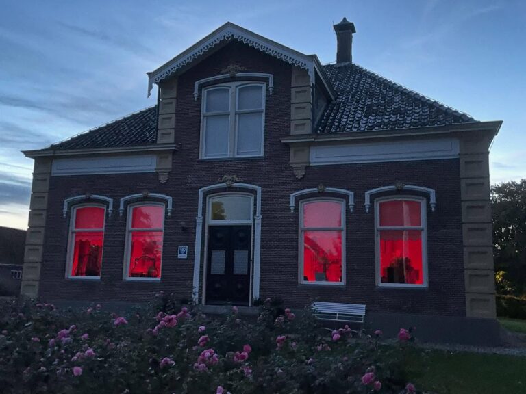 Middenbeemster-Netherlands-Bezoekerscentrum-Beemster - World Heart Day 2025 - Illuminated red