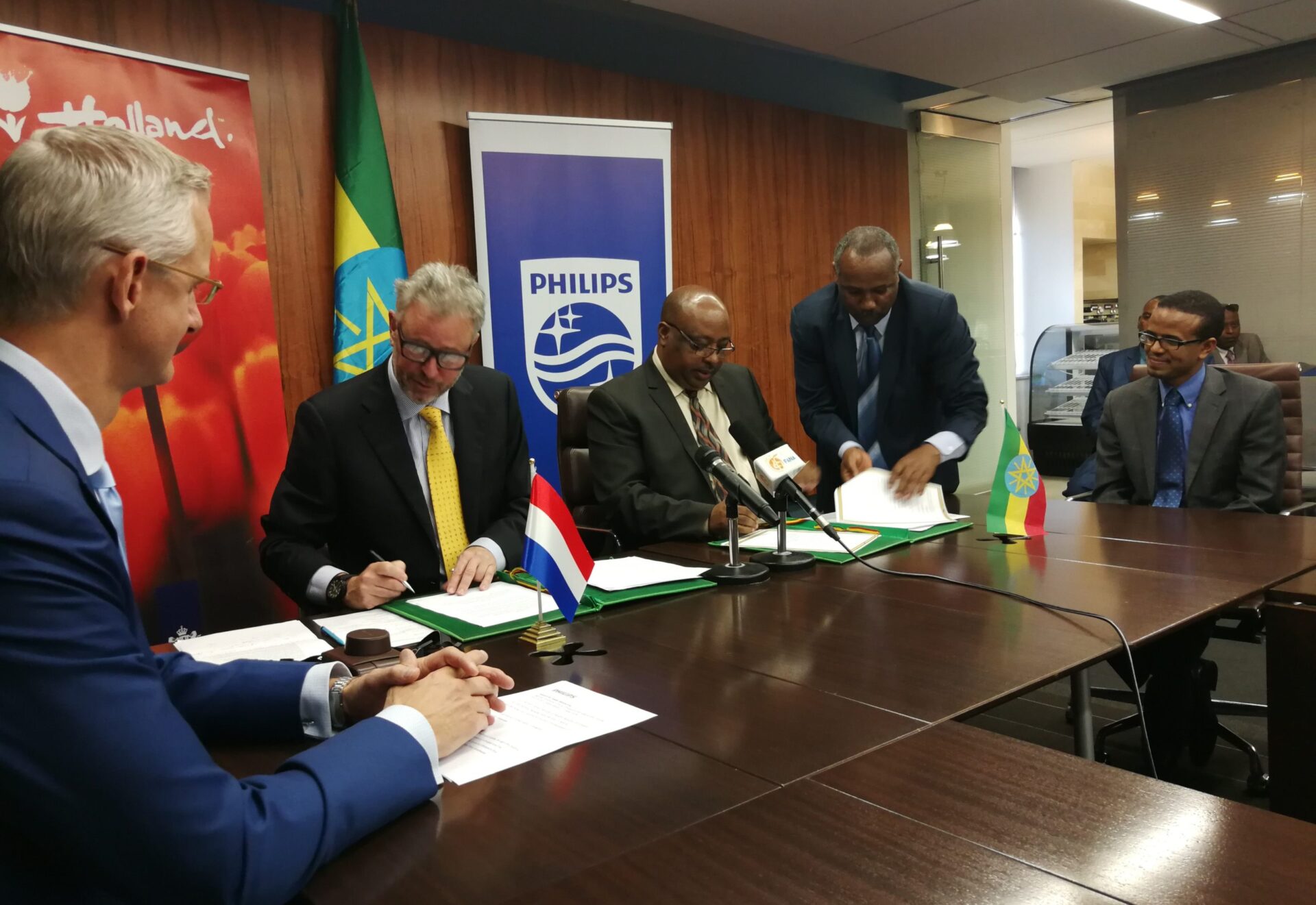 Philips signs a seven-year agreement to build Ethiopia’s first specialized Cardiac Care Center with the Ethiopian and Dutch governments