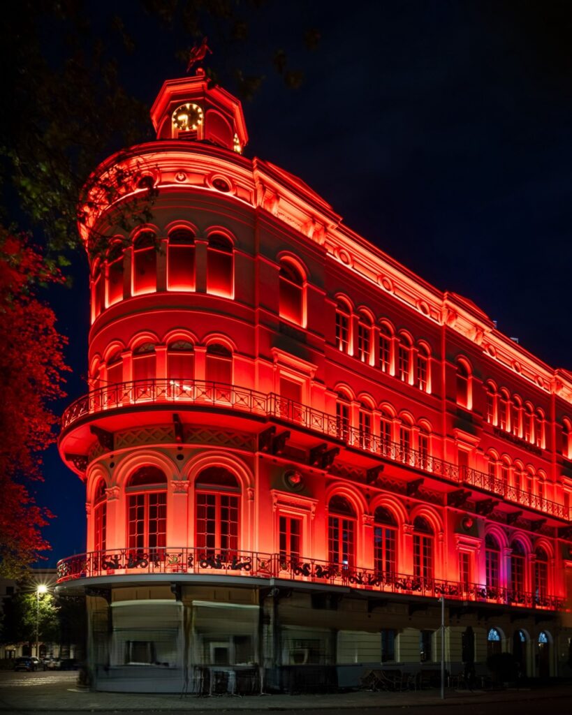 Rotterdam-Netherlands-Wereldmuseum1 - World Heart Day 2025 - Illuminated red