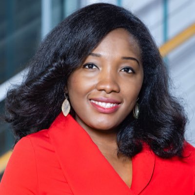 Portrait photo of Yvonne Commodore-Mensah