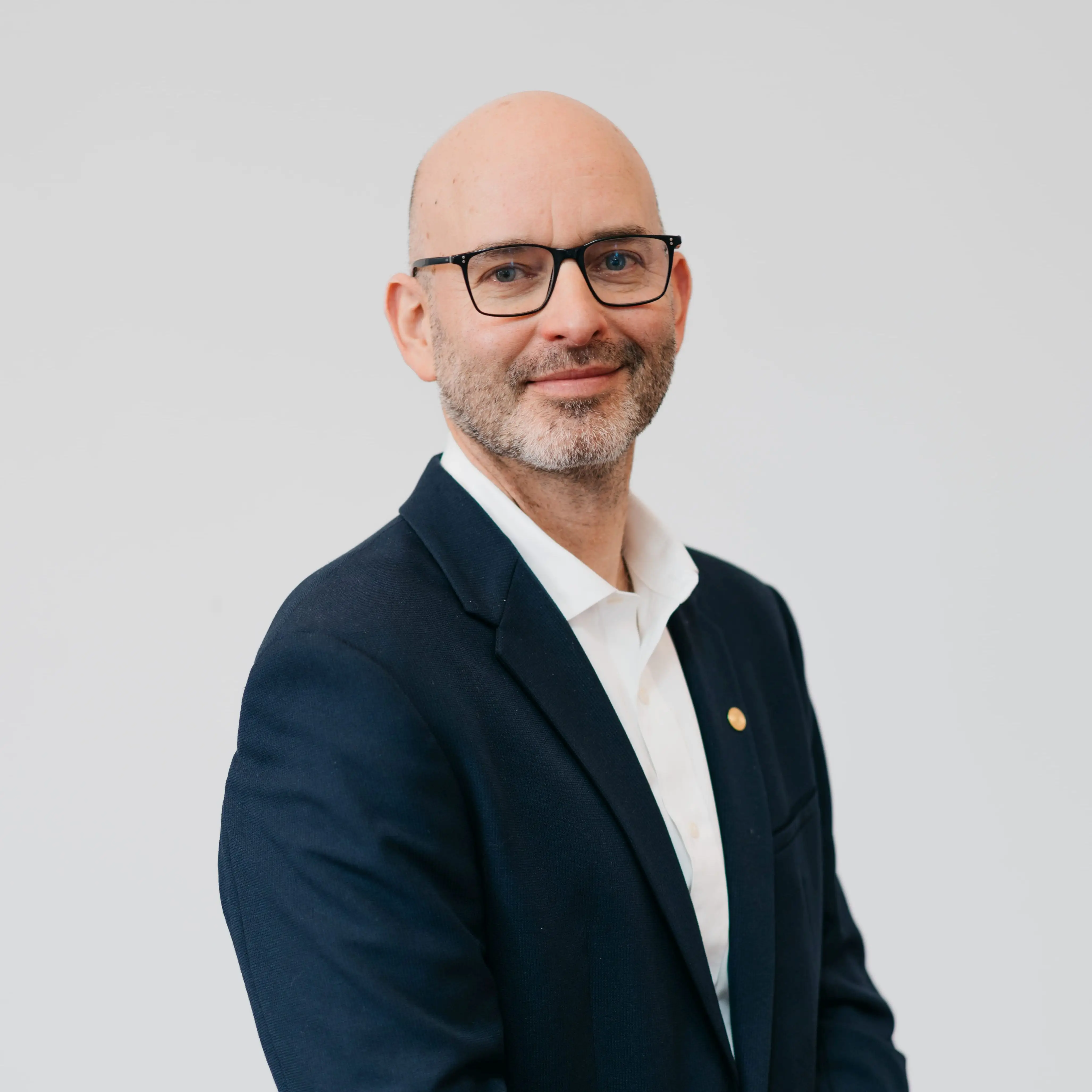 portrait image of Prof Pablo Perel