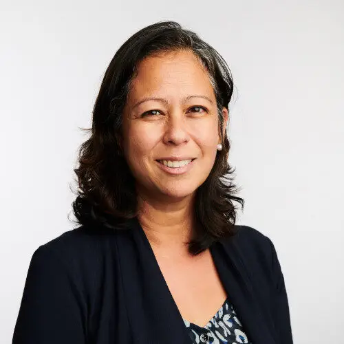 portrait image of Dr Sumi Mehta